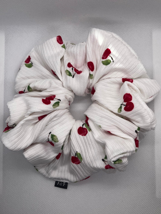 Julia, XXL scrunchie, Cherries